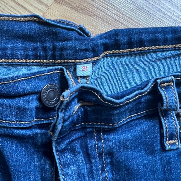 Levi’s Womens Shorts - Picture 2 of 4